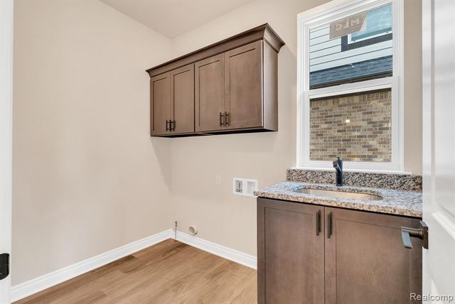 4118 Spring Meadows Drive, Sterling Heights, MI 48314