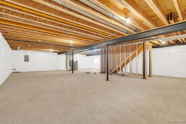 4118 Spring Meadows Drive, Sterling Heights, MI 48314