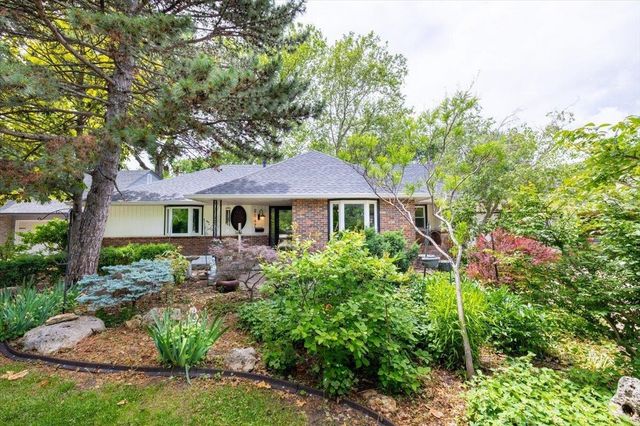 2047 N Westridge Dr, Wichita, KS 67203