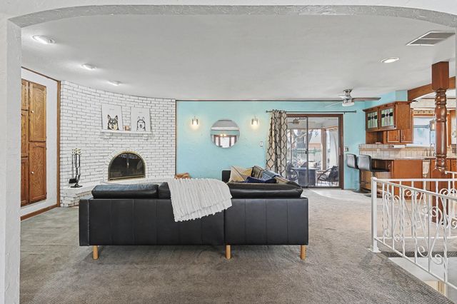 2047 N Westridge Dr, Wichita, KS 67203