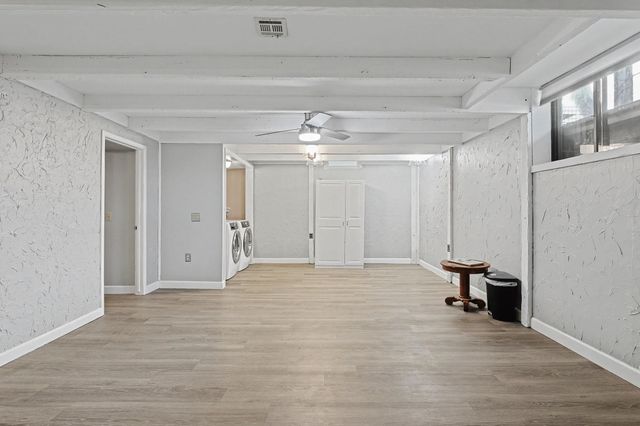 2047 N Westridge Dr, Wichita, KS 67203