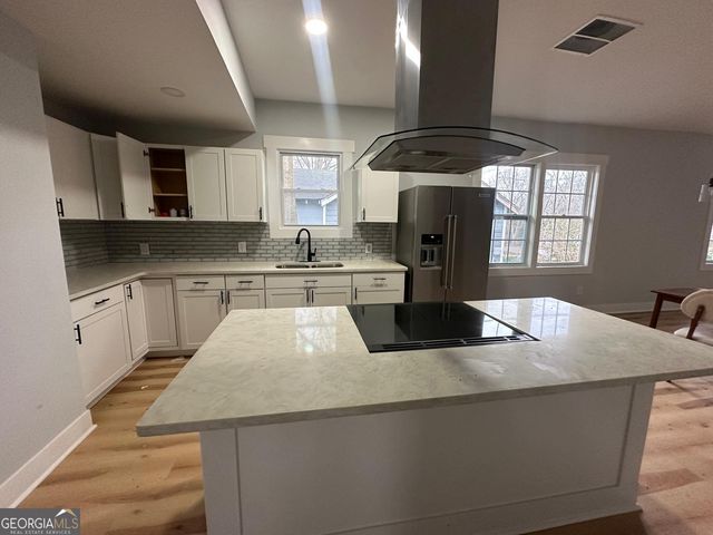 1340 North Ave Nw, Atlanta, GA 30318