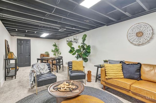 3406 Anaconda Drive, Cincinnati, OH 45211