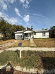 4001 Fitzhugh Avenue, Fort Worth, TX 76105