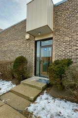 3323 N Ridge Avenue, Arlington Heights, IL 60004