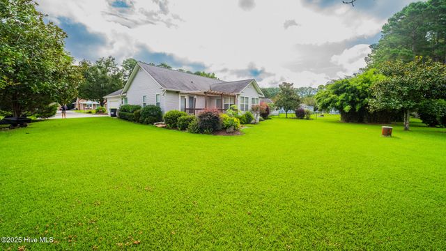 850 Meadow Lane SW, Calabash, NC 28467