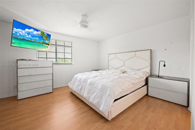 3676 San Simeon Cir, Weston, FL 33331