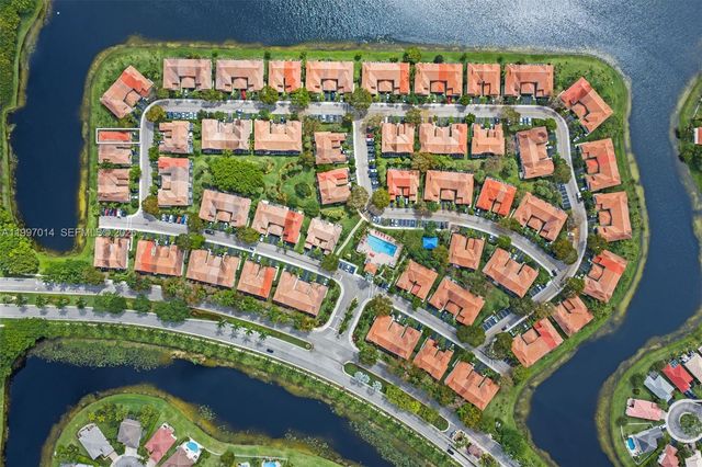 3676 San Simeon Cir, Weston, FL 33331