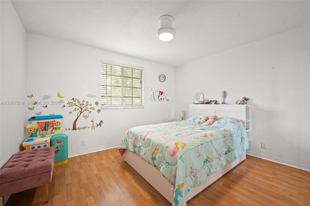 3676 San Simeon Cir, Weston, FL 33331