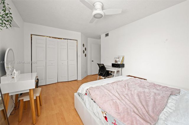 3676 San Simeon Cir, Weston, FL 33331