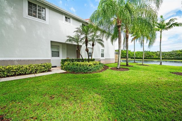 3676 San Simeon Cir, Weston, FL 33331