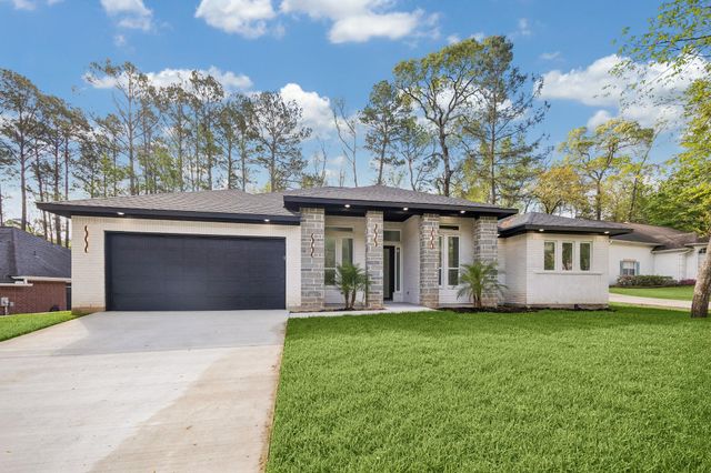 2405 W Green Briar Drive, Huntsville, TX 77340