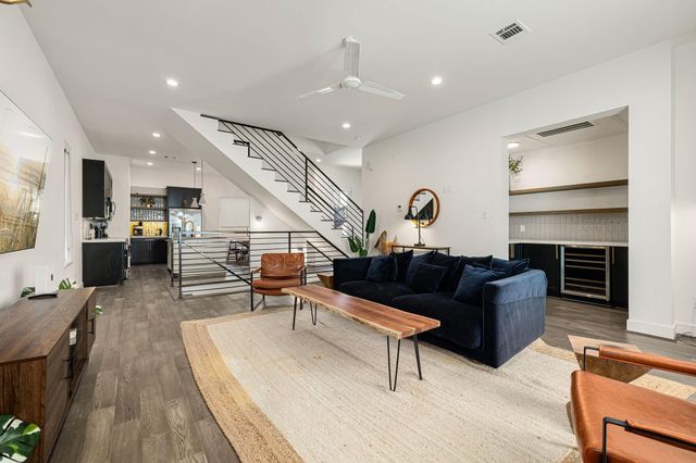 5830 Winsome Lane, Houston, TX 77057