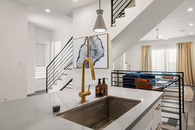 5830 Winsome Lane, Houston, TX 77057