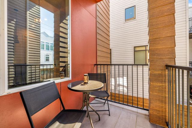5830 Winsome Lane, Houston, TX 77057