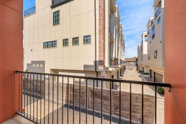 5830 Winsome Lane, Houston, TX 77057