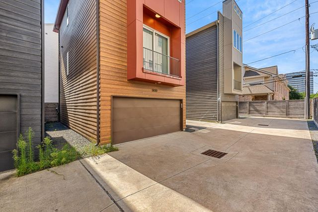 5830 Winsome Lane, Houston, TX 77057