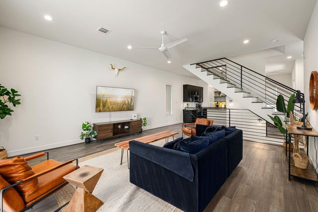 5830 Winsome Lane, Houston, TX 77057