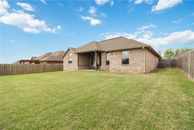 1213 Bradley Street, Centerton, AR 72719