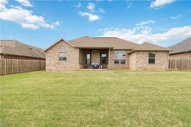 1213 Bradley Street, Centerton, AR 72719