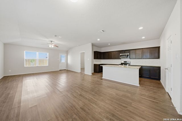 15171 Dione Bend, San Antonio, TX 78245