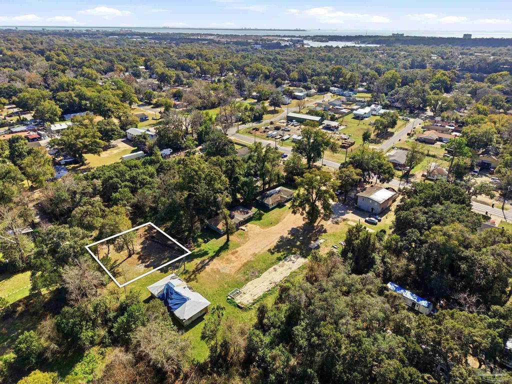 4143 W Gadsden St, Pensacola, FL 32505