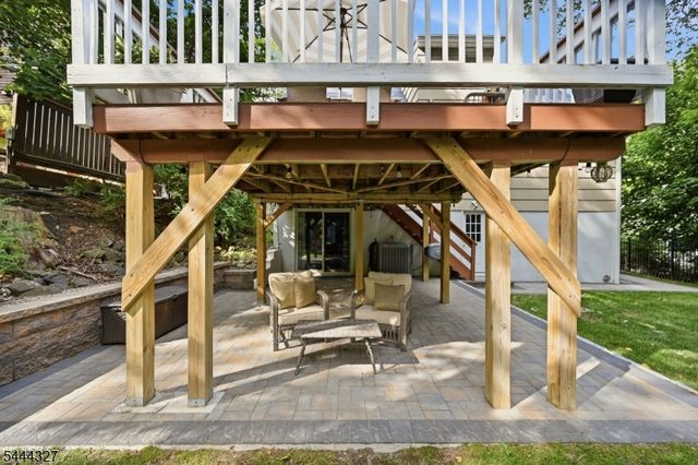 49 Pawnee Ave, Oakland Boro, NJ 07436