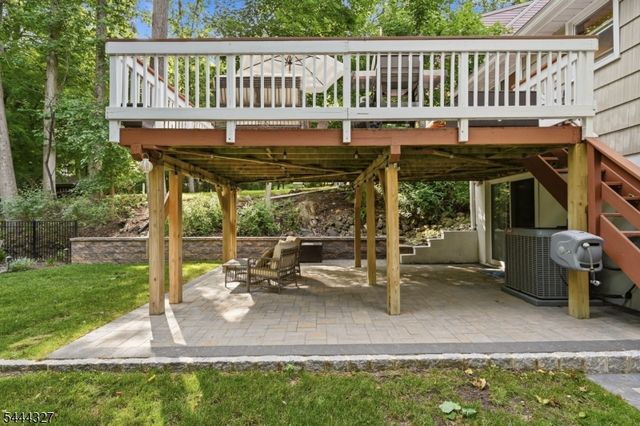 49 Pawnee Ave, Oakland Boro, NJ 07436