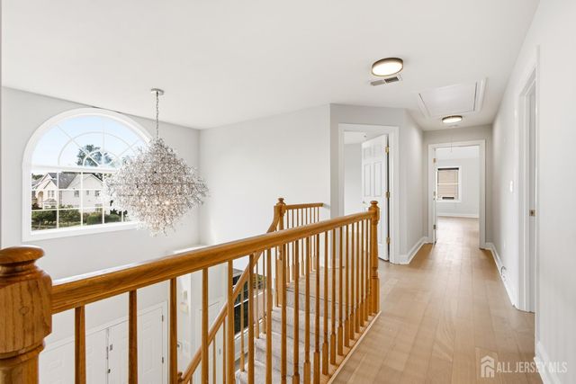 33 Melbloum Lane, Edison, NJ 08837