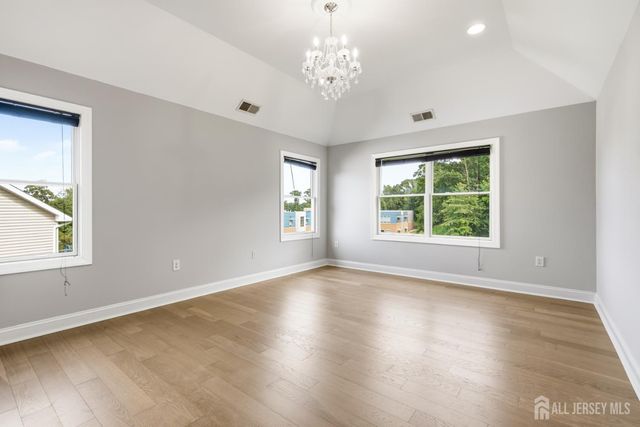 33 Melbloum Lane, Edison, NJ 08837
