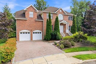33 Melbloum Lane, Edison, NJ 08837