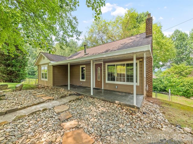 206 Terrell Cove Road, Canton, NC 28716