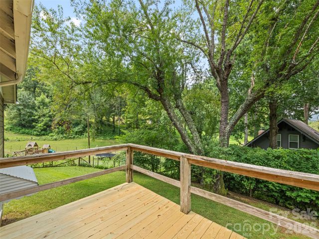 206 Terrell Cove Road, Canton, NC 28716