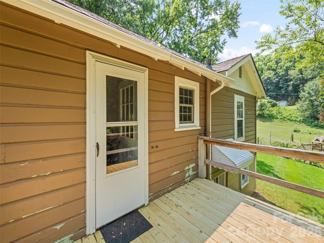 206 Terrell Cove Road, Canton, NC 28716