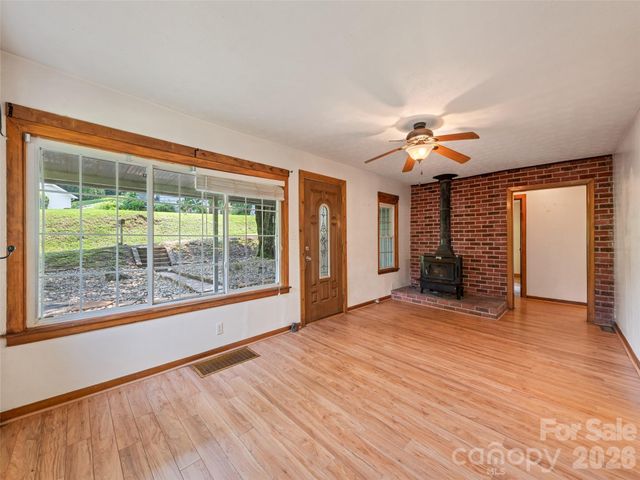 206 Terrell Cove Road, Canton, NC 28716