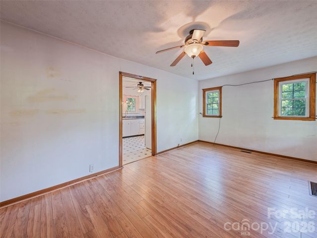 206 Terrell Cove Road, Canton, NC 28716