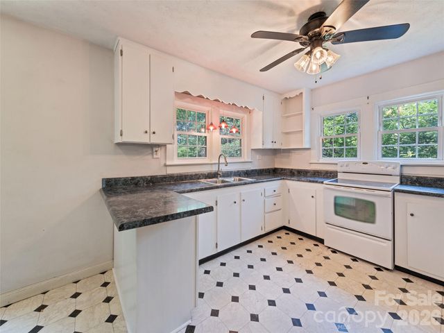 206 Terrell Cove Road, Canton, NC 28716