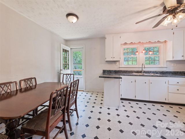 206 Terrell Cove Road, Canton, NC 28716