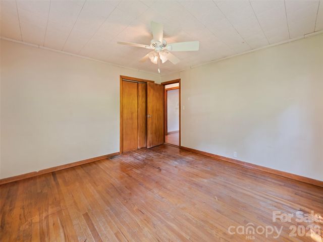 206 Terrell Cove Road, Canton, NC 28716
