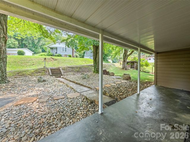 206 Terrell Cove Road, Canton, NC 28716