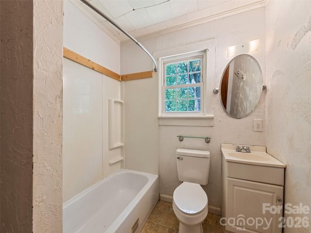206 Terrell Cove Road, Canton, NC 28716