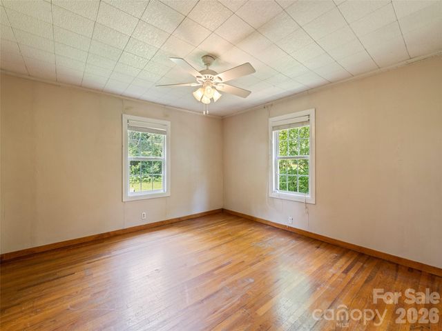 206 Terrell Cove Road, Canton, NC 28716
