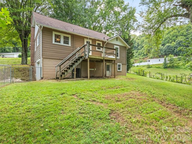 206 Terrell Cove Road, Canton, NC 28716