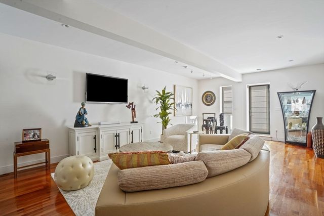 17A Albemarle St 1, Boston, MA 02115