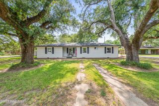1078 Anse Broussard Highway, Breaux Bridge, LA 70517