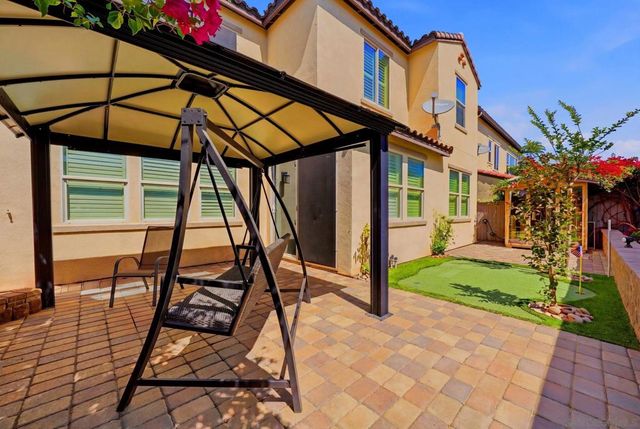 1027 Swaying Palms Way W, San Diego, CA 92154