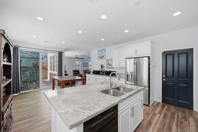 1027 Swaying Palms Way W, San Diego, CA 92154