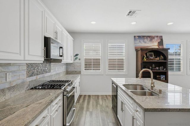 1027 Swaying Palms Way W, San Diego, CA 92154