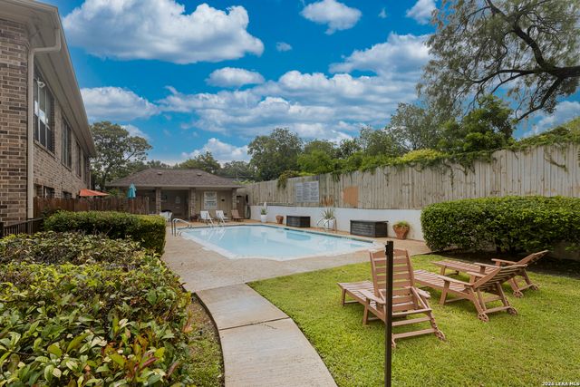 7926 Broadway Apt 301, San Antonio, TX 78209