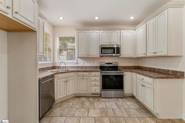 221 Savannah Drive, Anderson, SC 29621